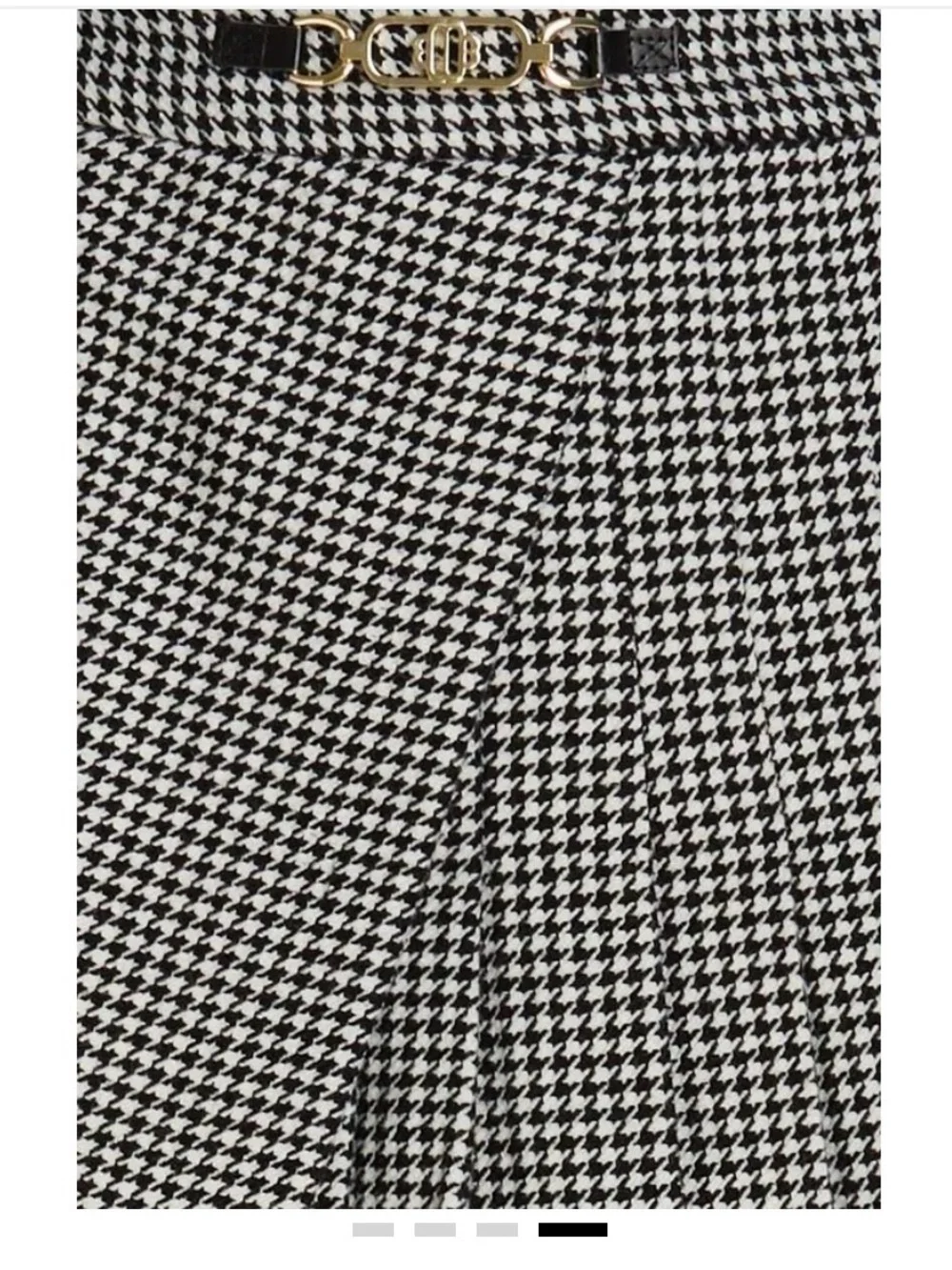 Maje Black and White Houndstooth Pleated Skort with Chain Detail - Picture 4 of 12